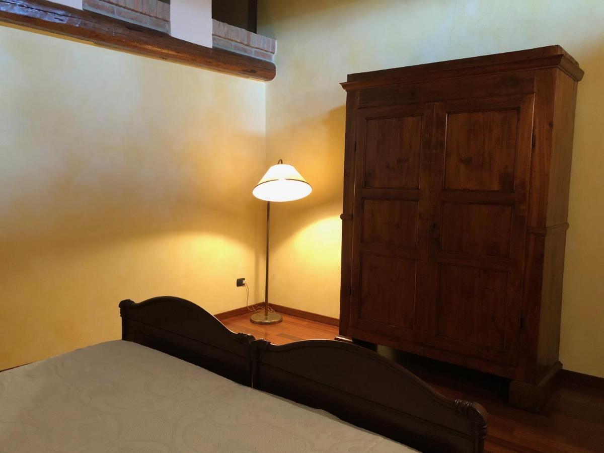 Via D' 8 Bed & Breakfast Gualtieri