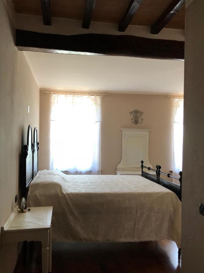Via D' 8 Bed & Breakfast Gualtieri